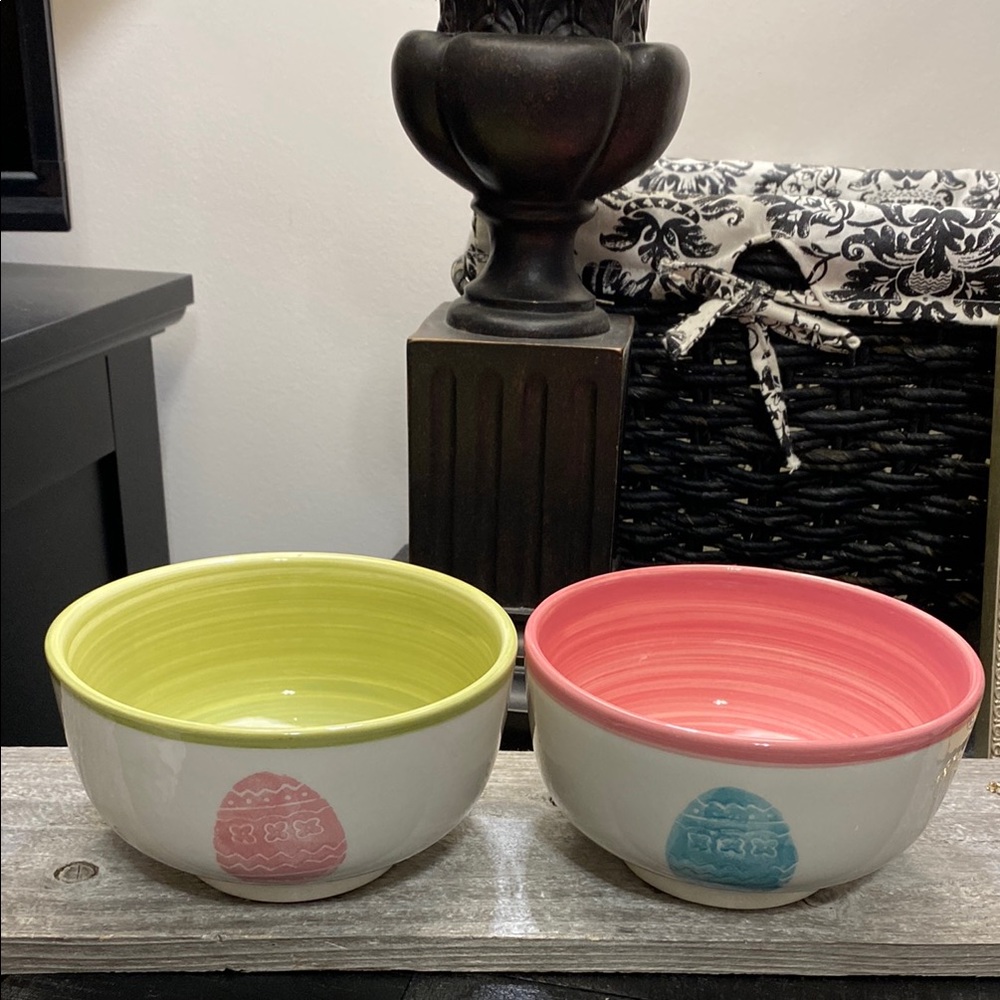 2 CMG Portugal Ceramic Bowls with Easter Egg Design!